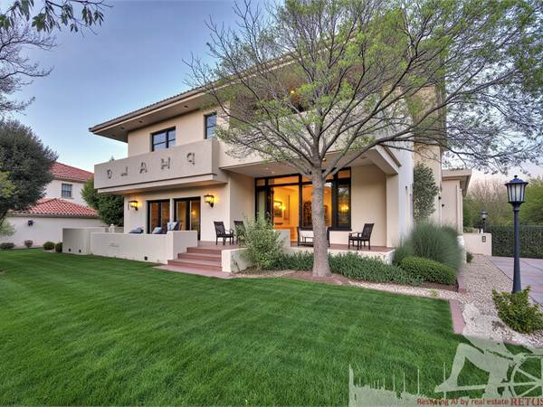 XCLUSIVE - Large single villa behind Roma Imperiale
