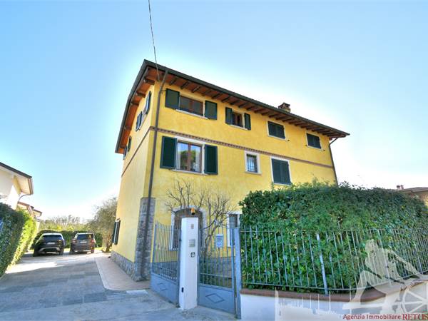 Five-room, three-bathroom villa